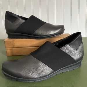 NWT Arche BARSKA Slip On Shoes in Hopi Metal and Noir Leather *France*